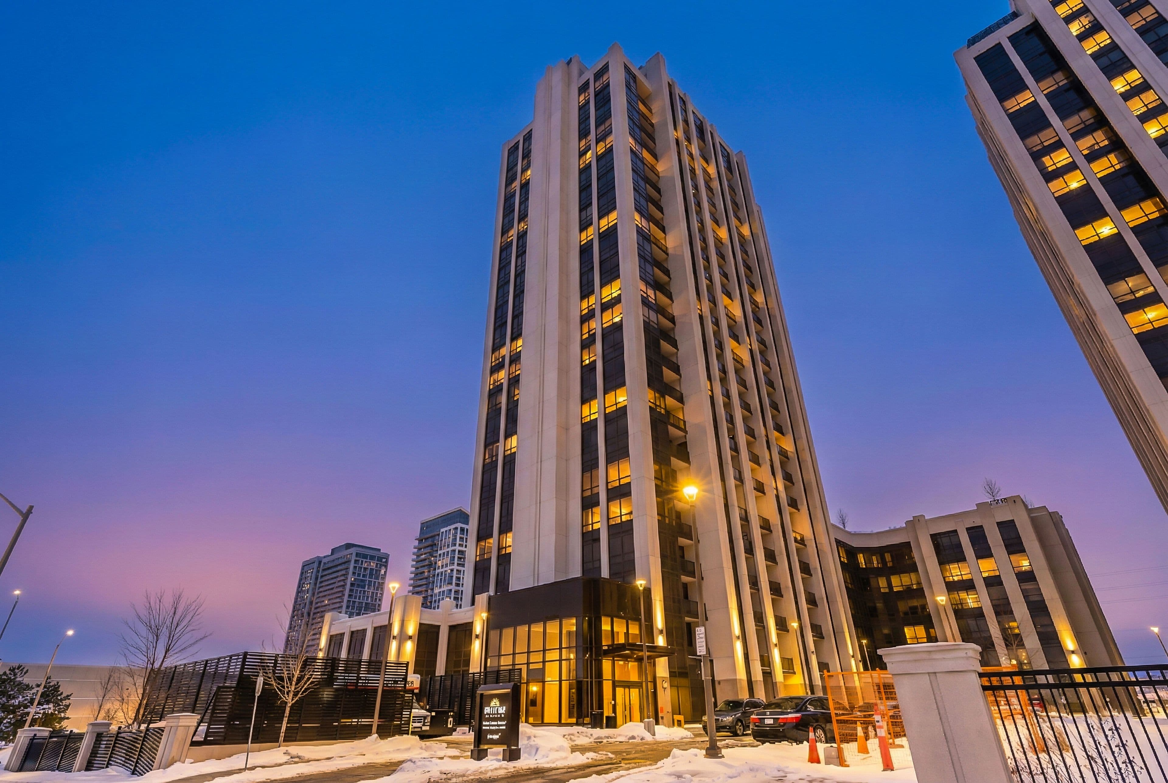 9075 Jane Street 2309, Vaughan, ON L4K 0L7