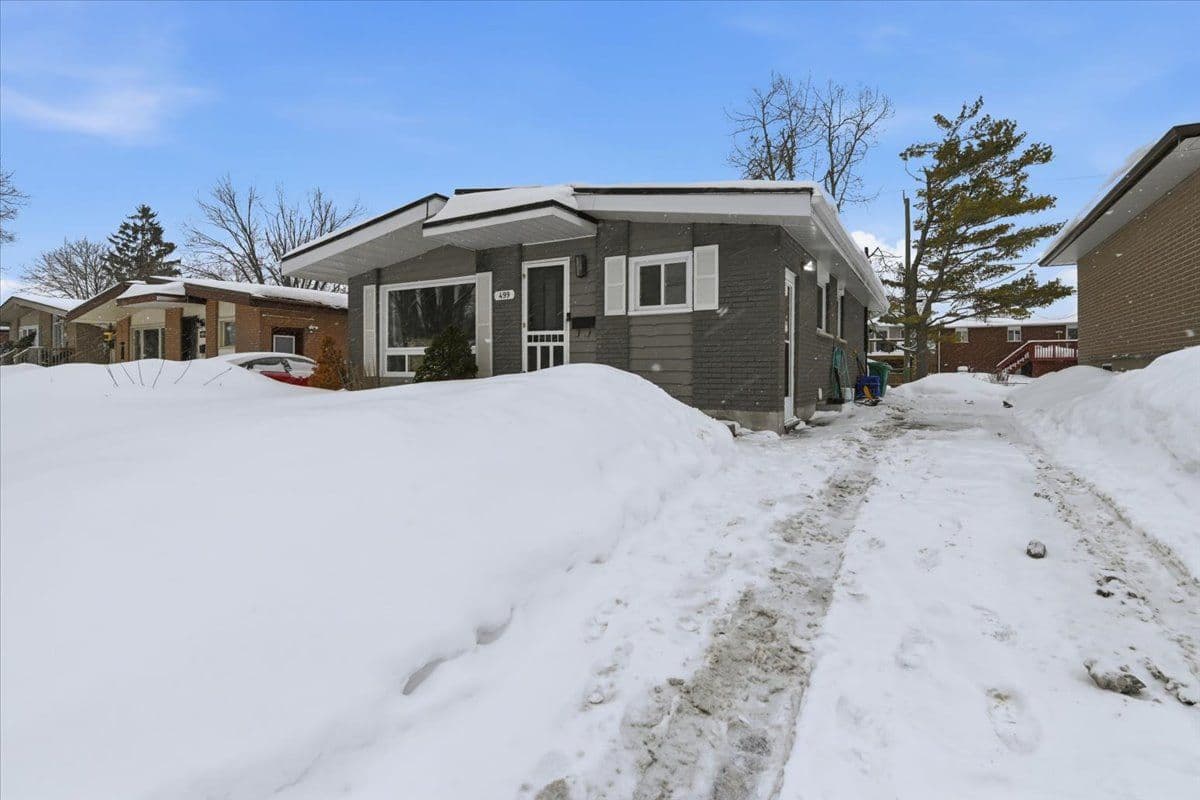 499 Raymond Street, Peterborough, ON K9H 5M7