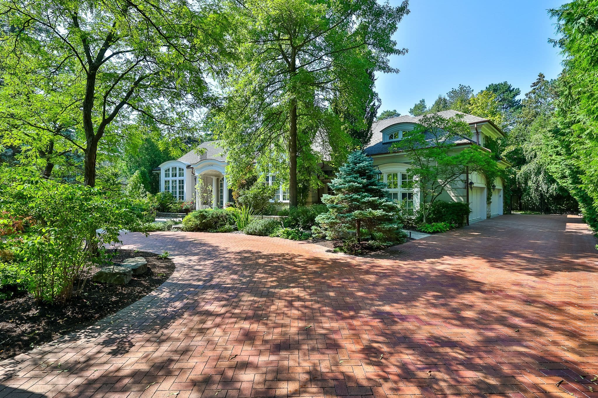 9 Seinecliffe Road, Markham, ON L3T 1K3