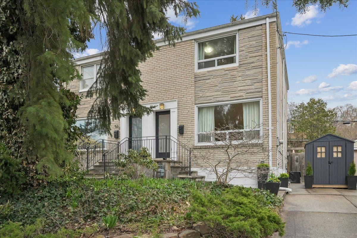 51 Skylark Road, Toronto W02, ON M6S 4M5