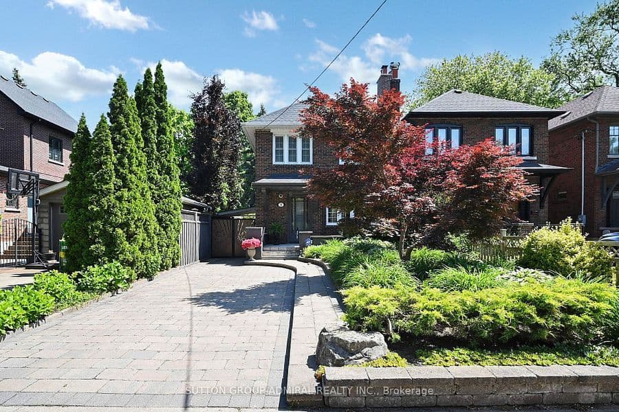 1 Valleyview Gardens, Toronto W02, ON M6S 2B5