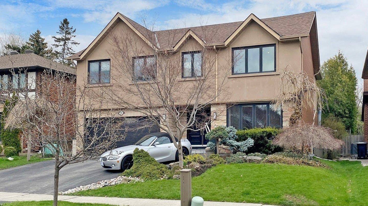 38 Apollo Drive, Toronto C13, ON M3B 2G8