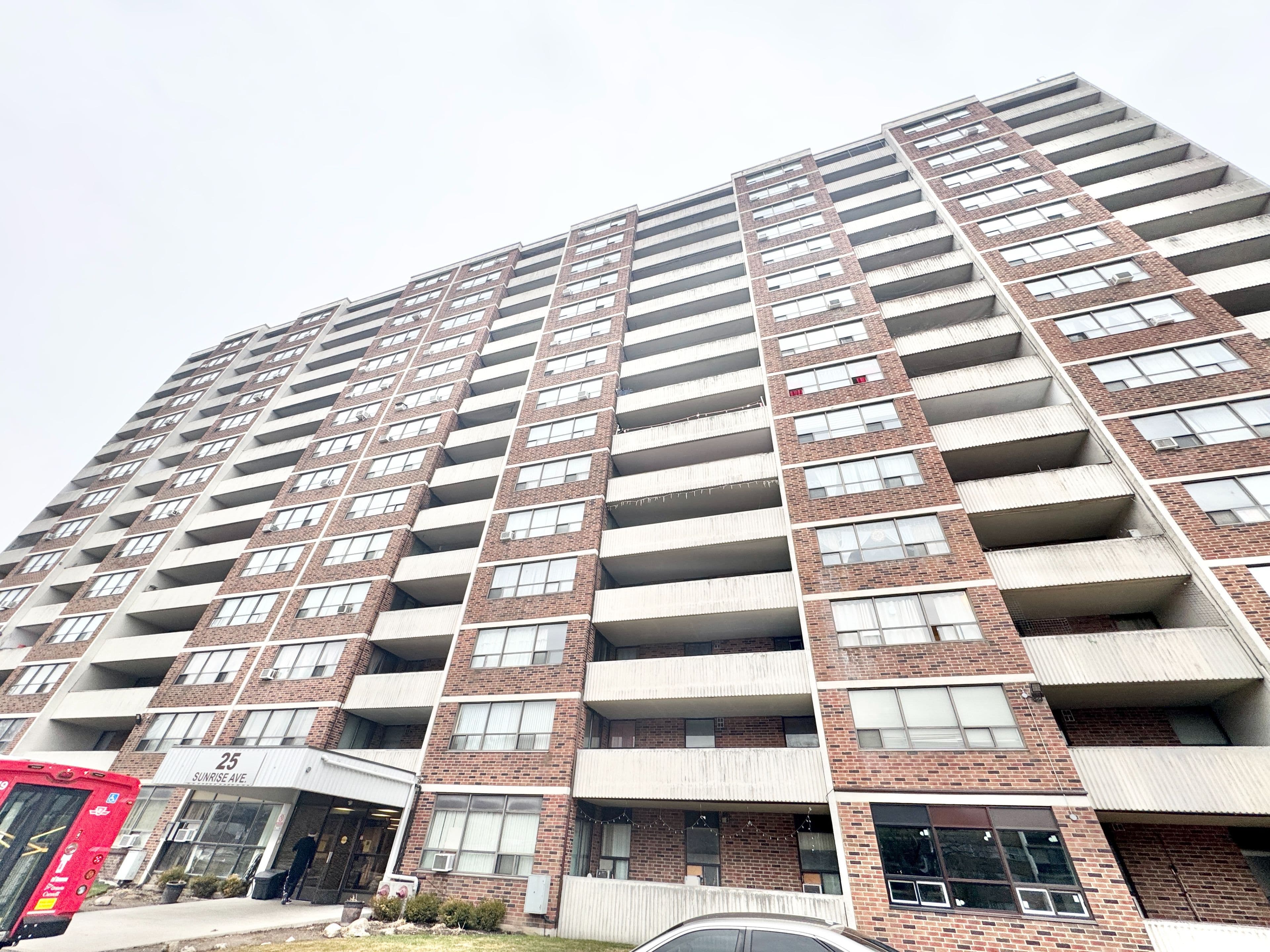 25 Sunrise Avenue 1405, Toronto C13, ON M4A 2S2
