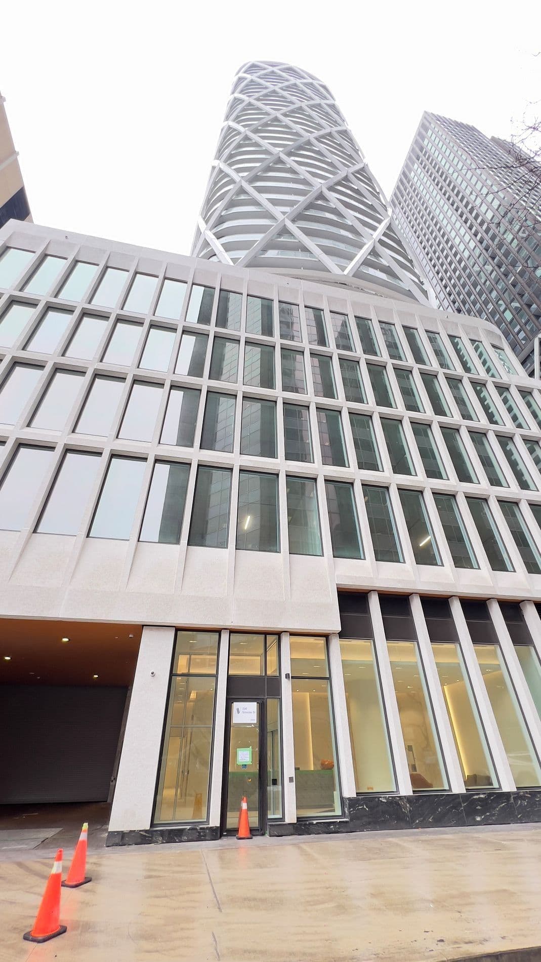 230 Simcoe Street 2417, Toronto C01, ON M5T 1T4