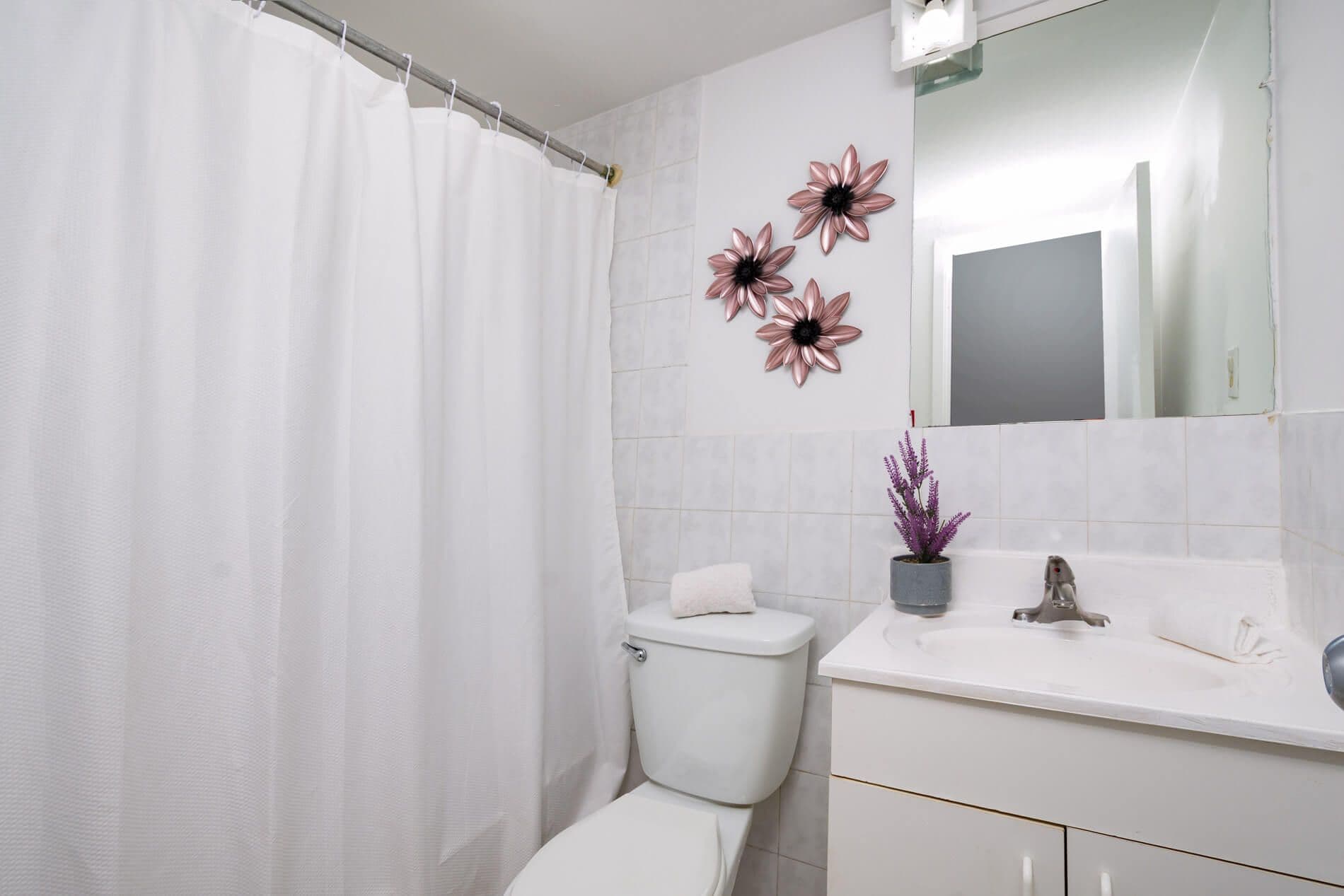 229 Bellwoods Avenue, Toronto C01, ON M6J 2R2