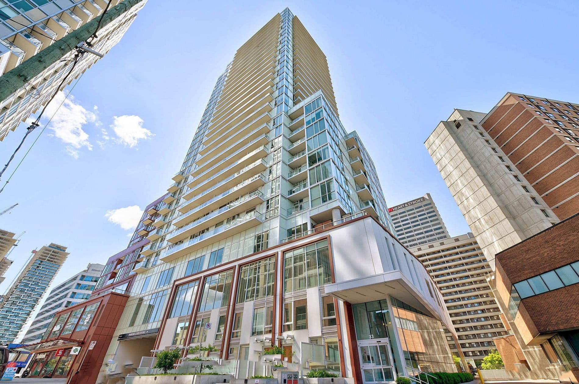 33 Helendale Avenue 1302, Toronto C03, ON M4R 0A4