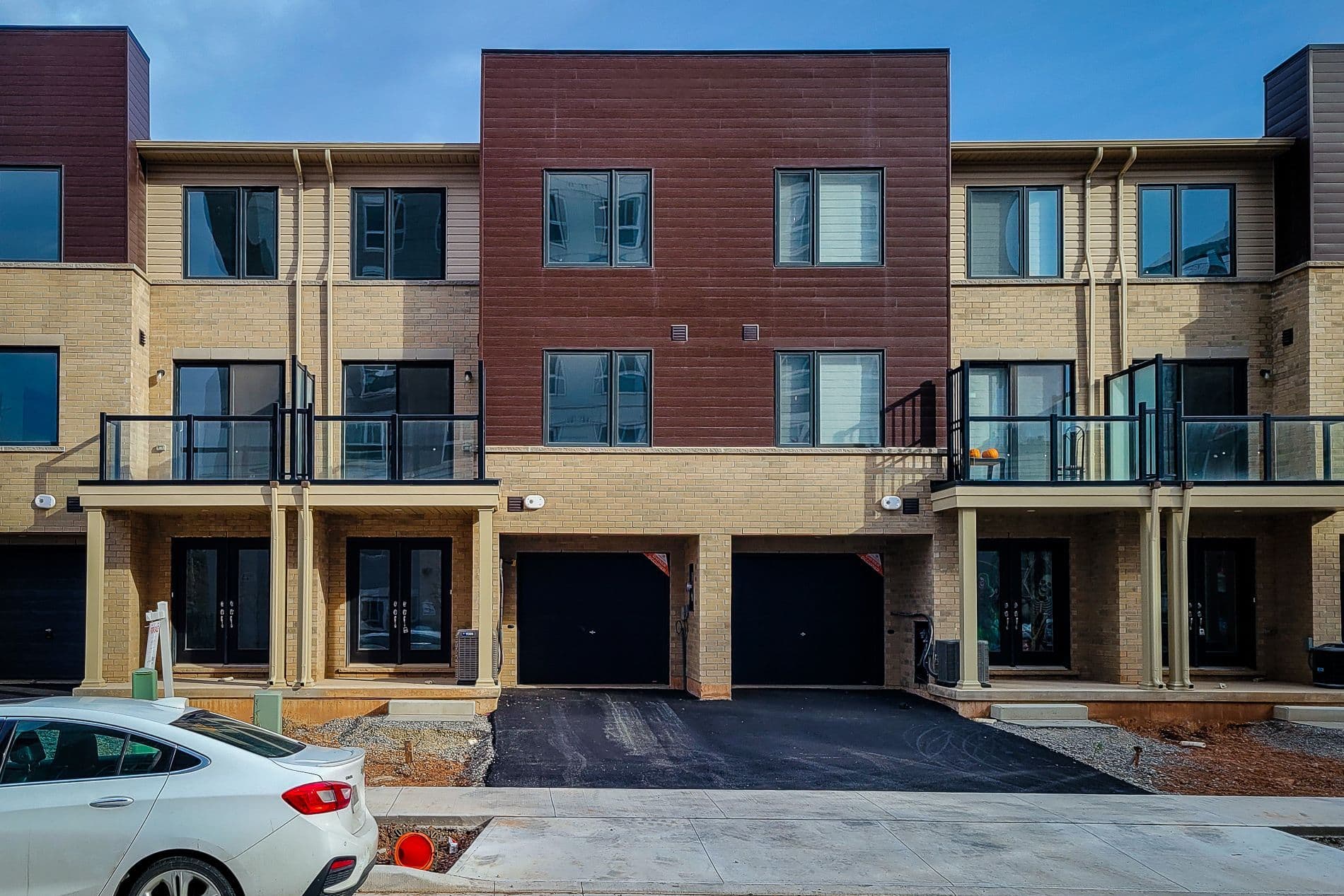 7 Roxanne Drive, Hamilton, ON L8H 1L9