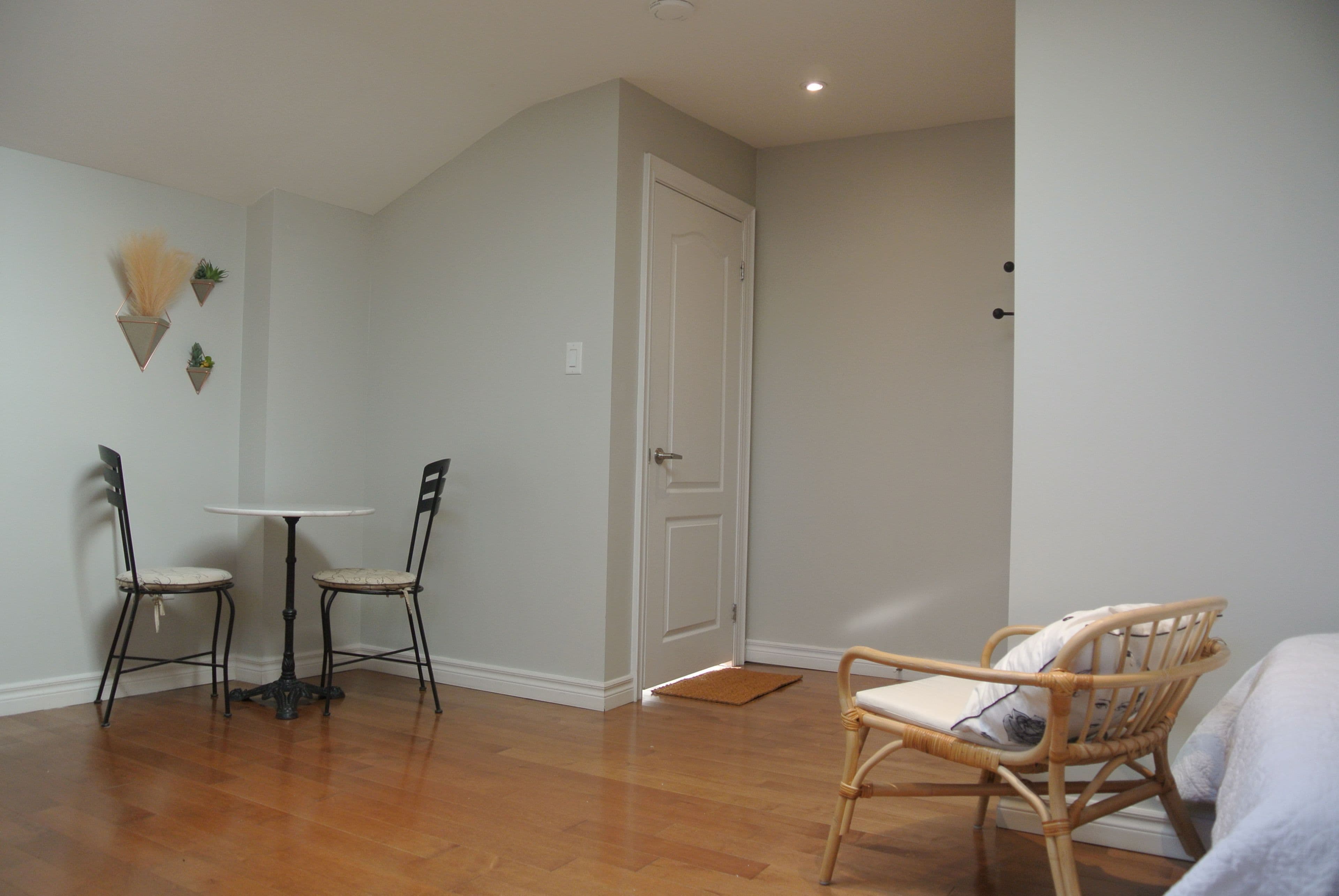 1088 Pearson Drive, Oakville, ON L6H 2A8