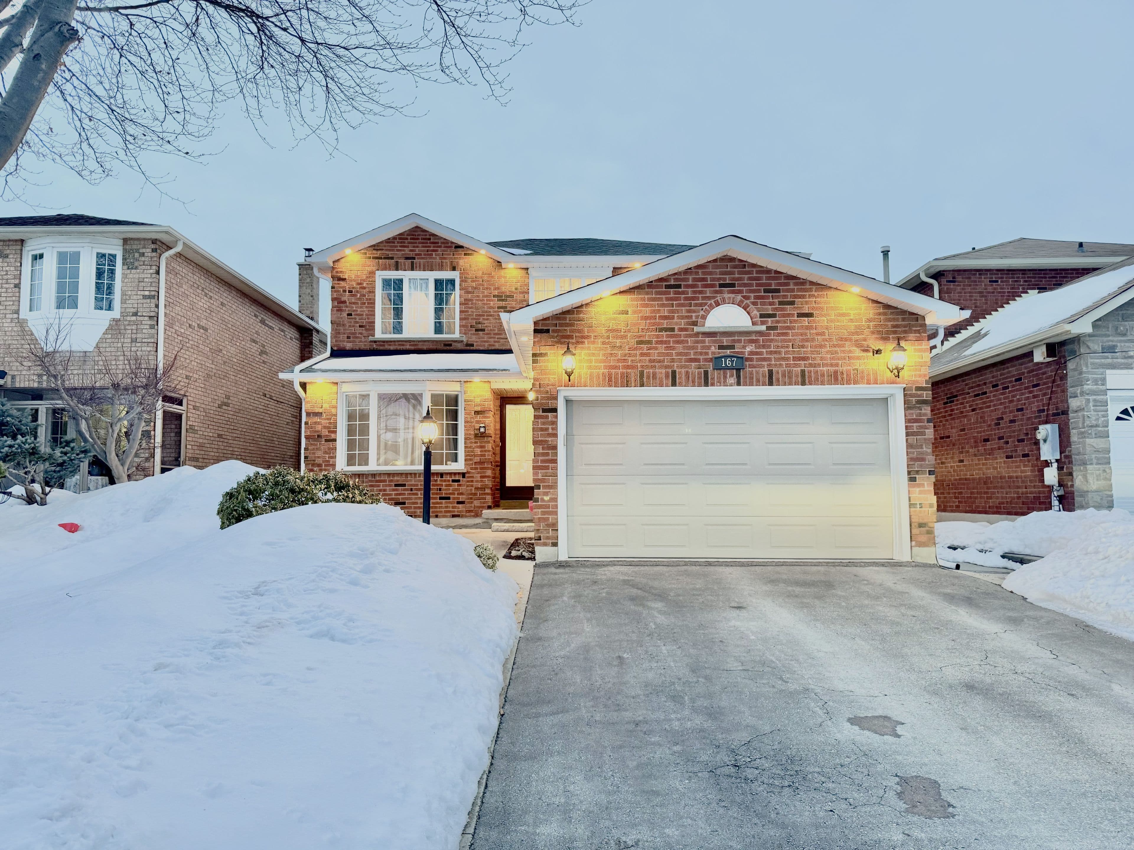 167 Silver Arrow Crescent, Vaughan, ON L6A 1K2