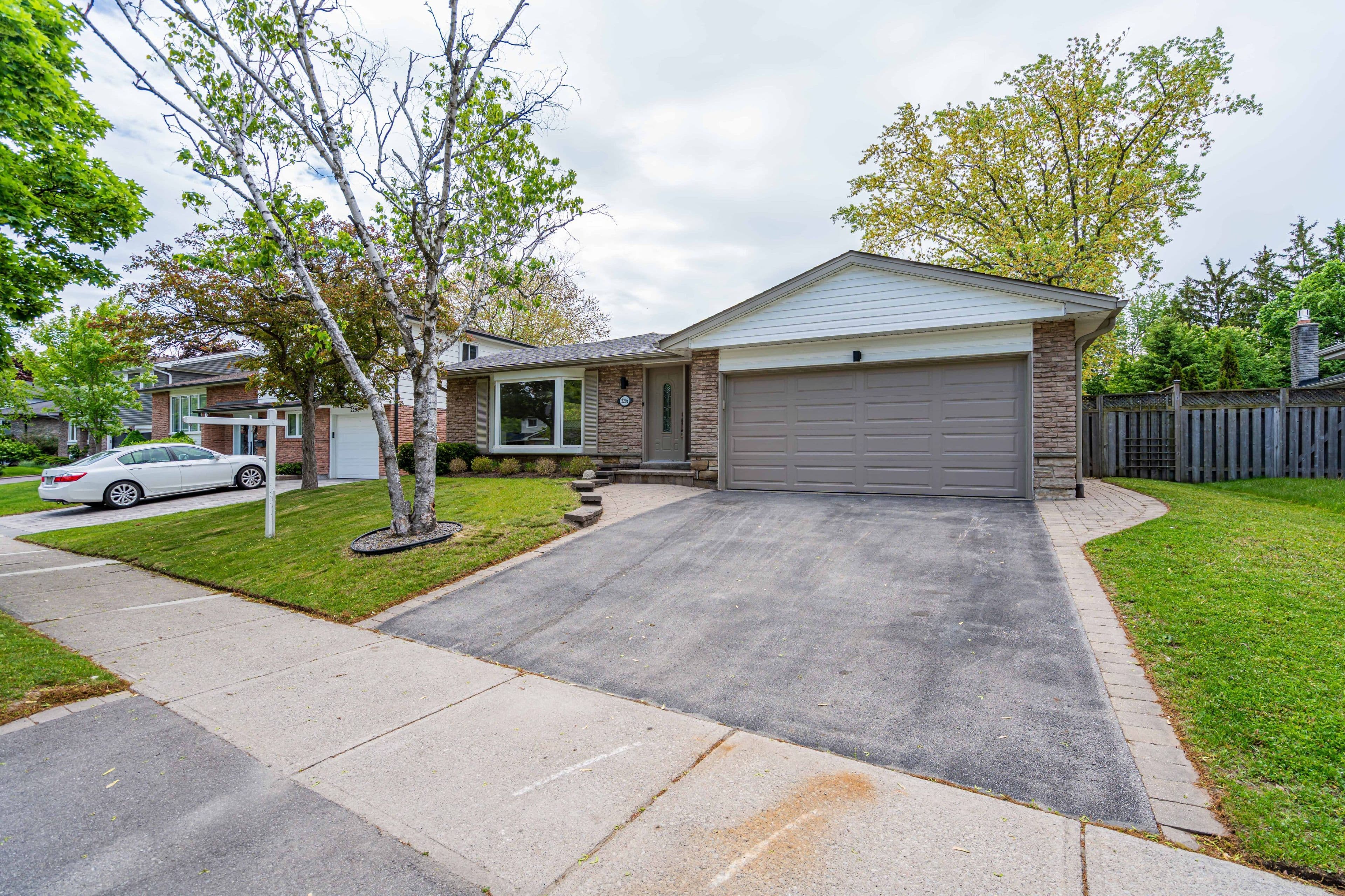 2296 Devon Road, Oakville, ON L6J 5R4