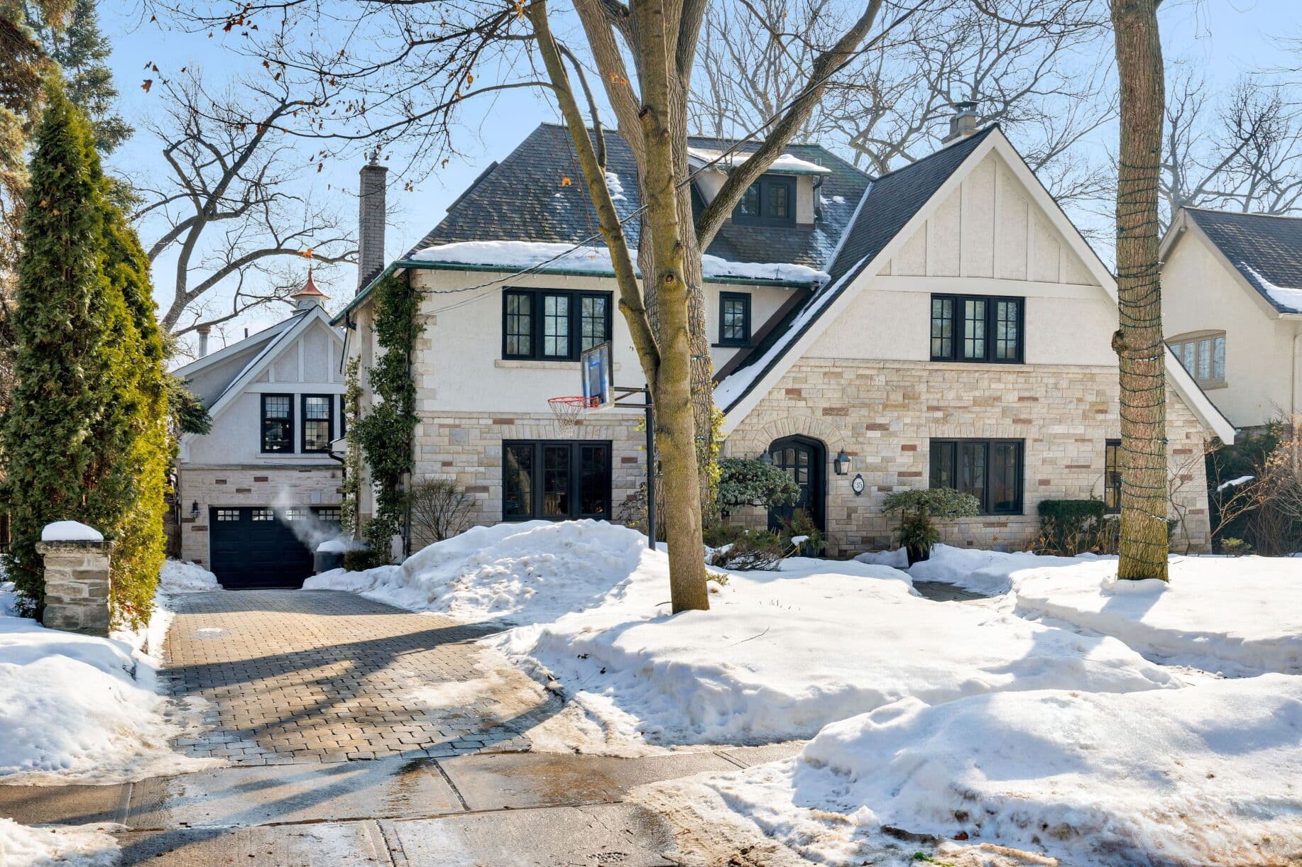 35 Baby Point Crescent, Toronto W02, ON M6S 2B7