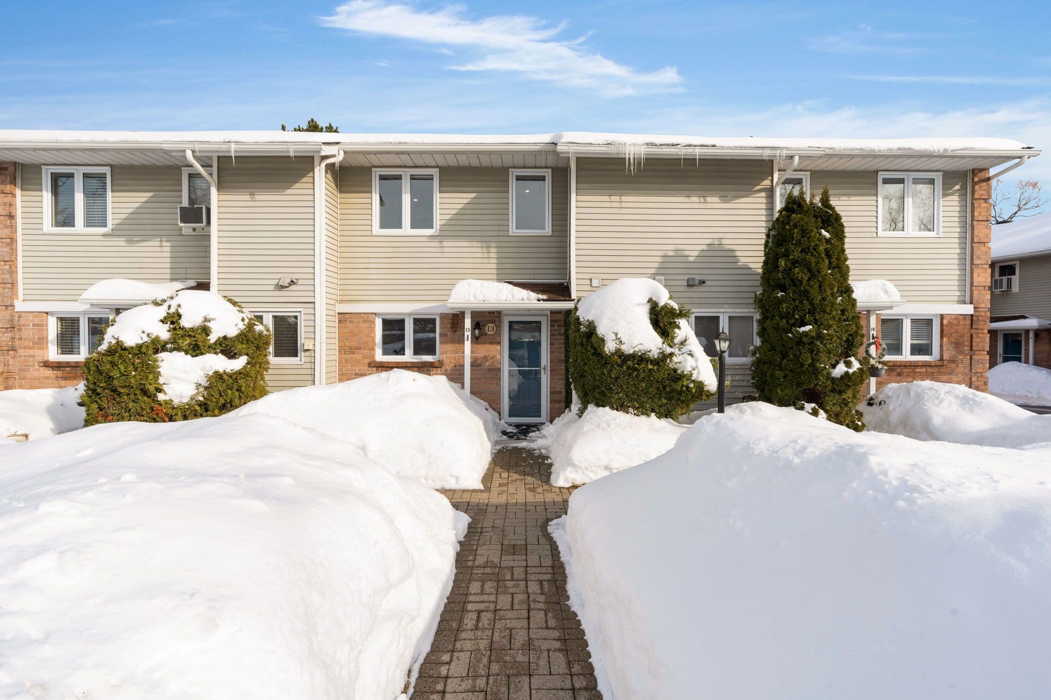 39 28th Street S 13, Wasaga Beach, ON L9Z 2E4
