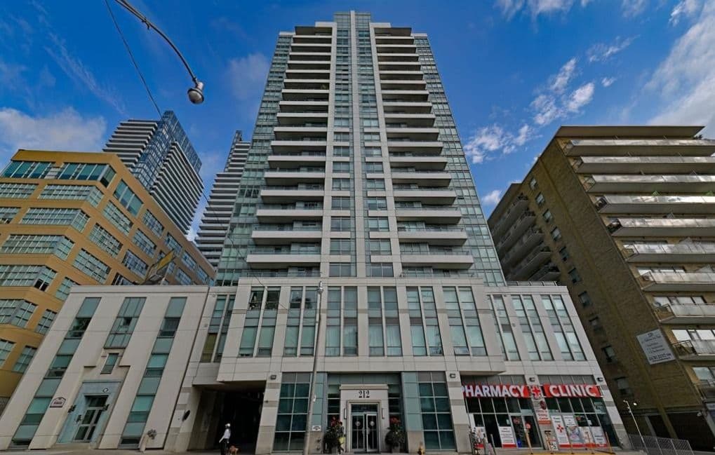 212 Eglinton Avenue E 1012, Toronto C10, ON M4P 0A3