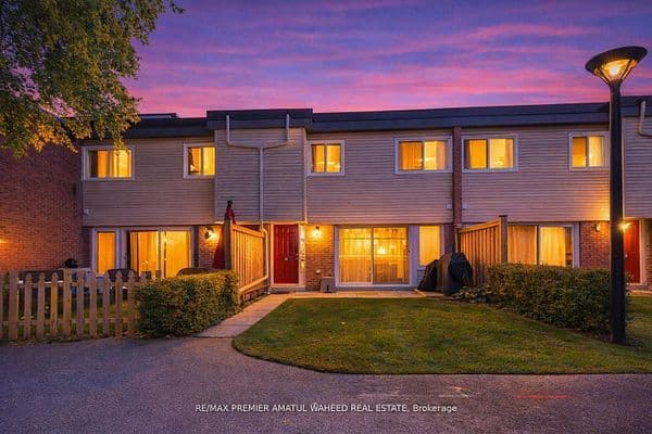 111 Milestone Crescent, Aurora, ON L4G 3M2