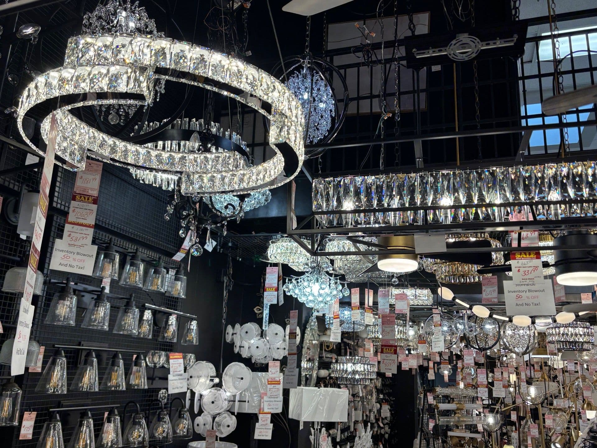 746 Lansdowne Street W, Peterborough, ON K9J 1Z6