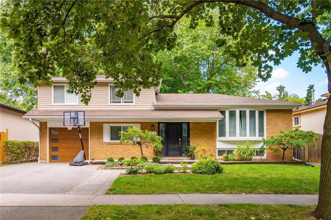 479 Pinedale Avenue, Burlington, ON L7L 3W3