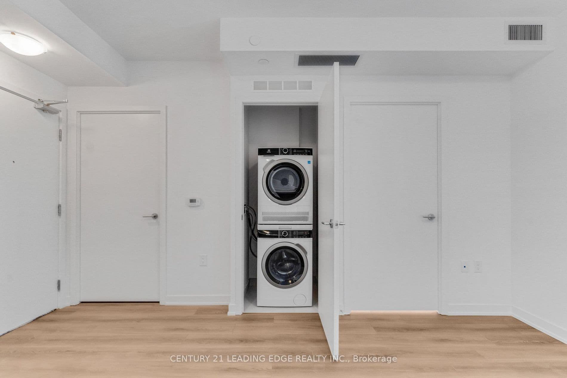 7437 Kingston Road 720B, Toronto E11, ON M1B 5S3