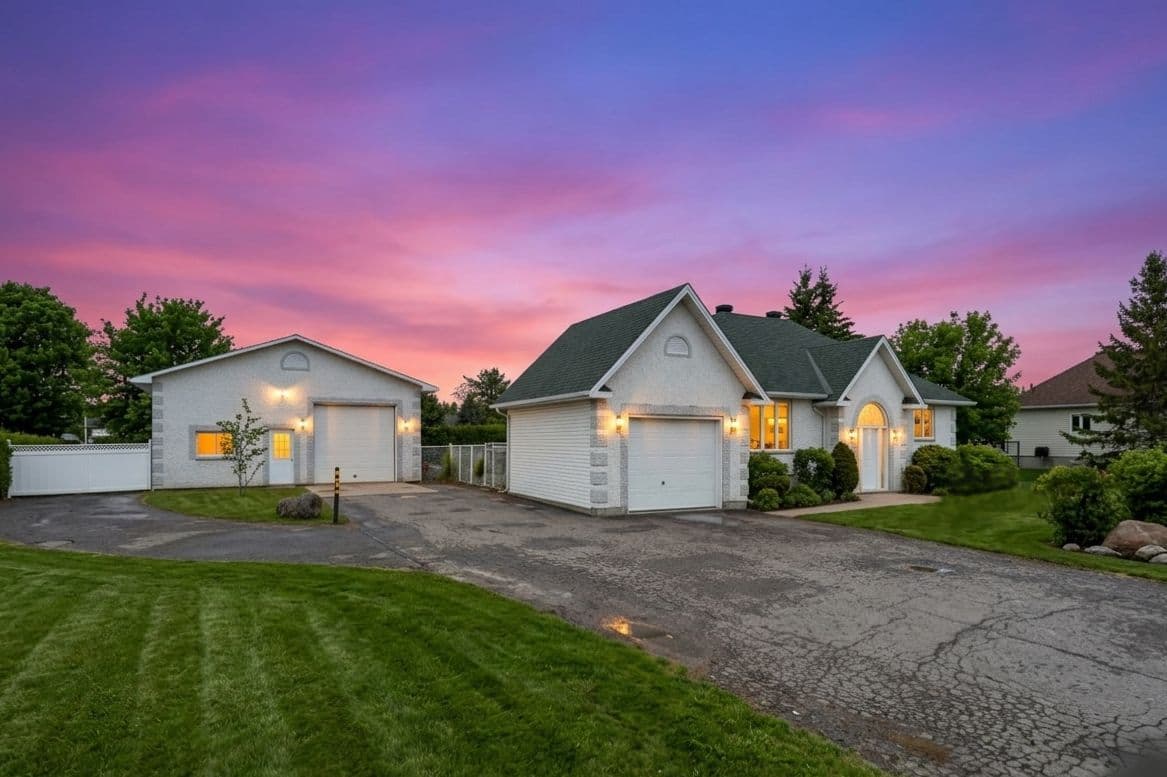 2031 Devine Road, Orleans - Cumberland and Area, ON K0A 3H0