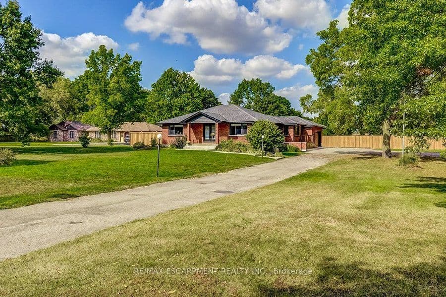 542 Paris Road, Brant, ON N3L 3E1