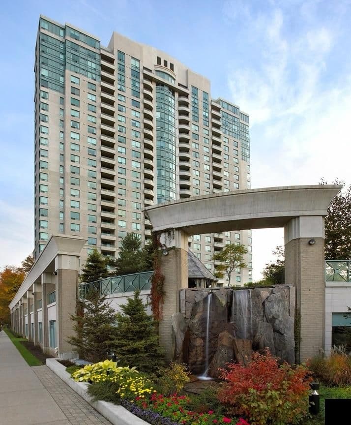 61 Town Centre Court 408, Toronto E09, ON M1P 5C5