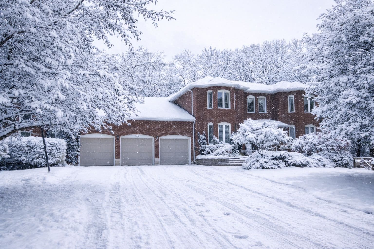 68 Alana Drive, Springwater, ON L4N 7K8