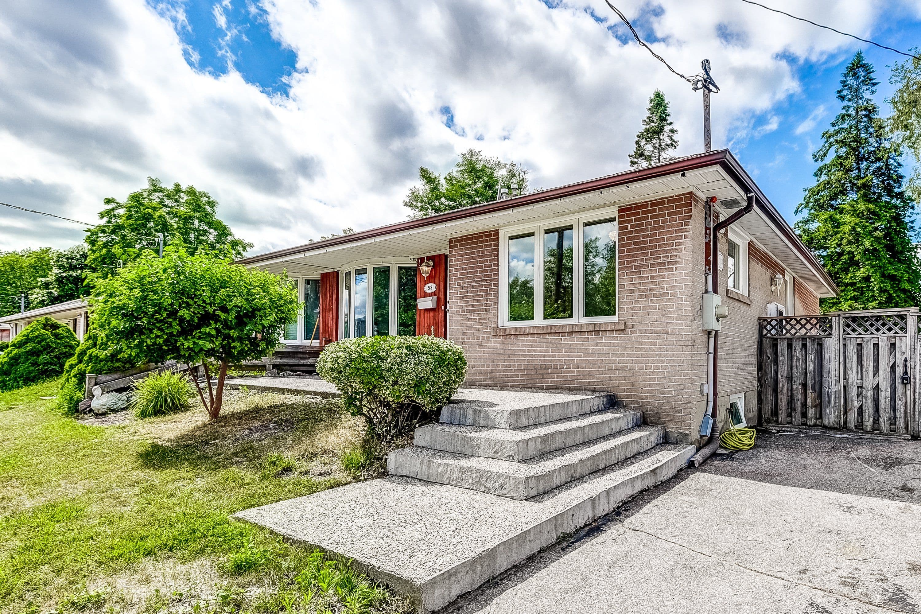 53 Glory Crescent, Toronto E10, ON M1E 2B9