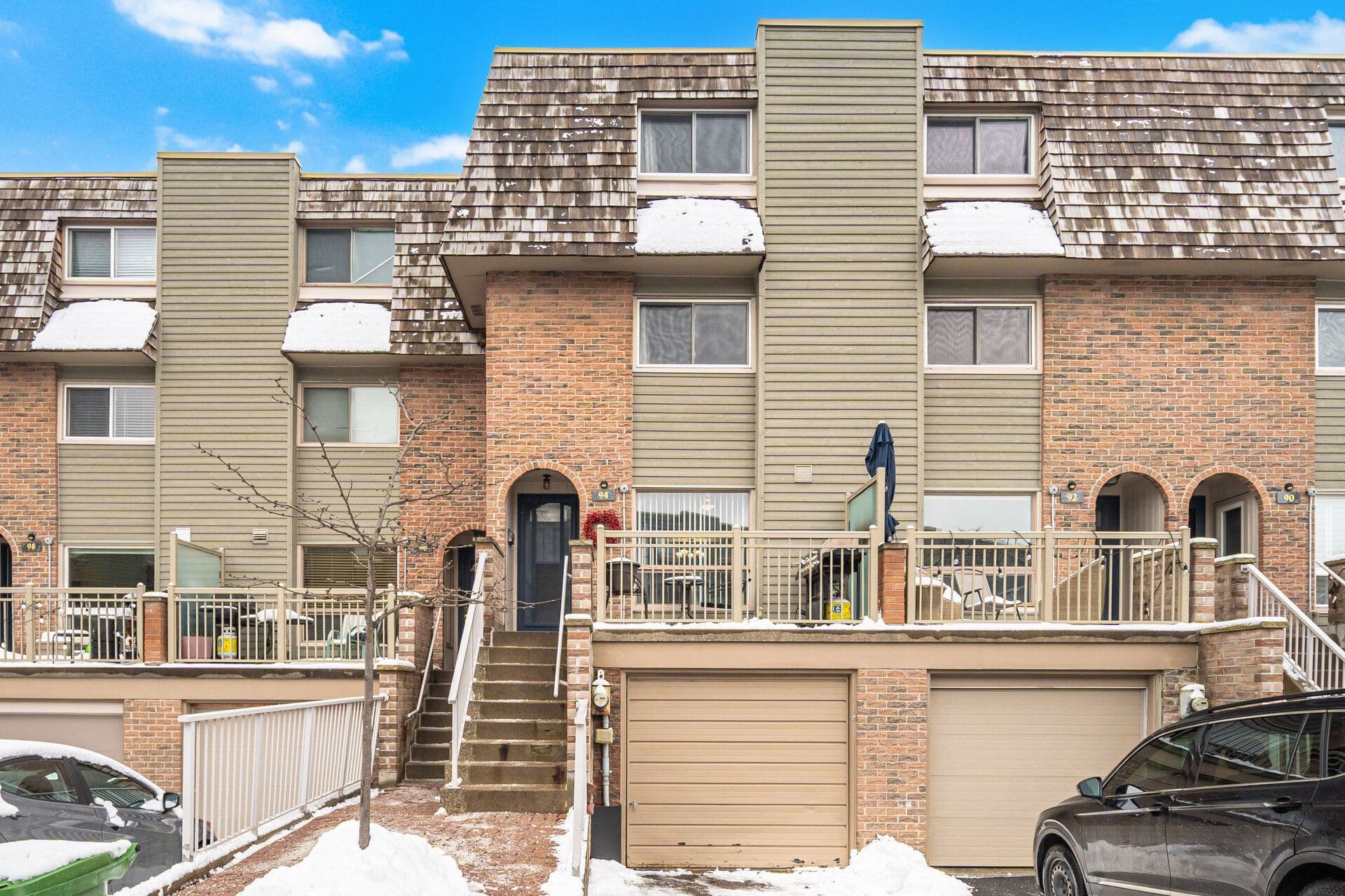 94 Dutch Myrtle Way, Toronto C13, ON M3B 3K8