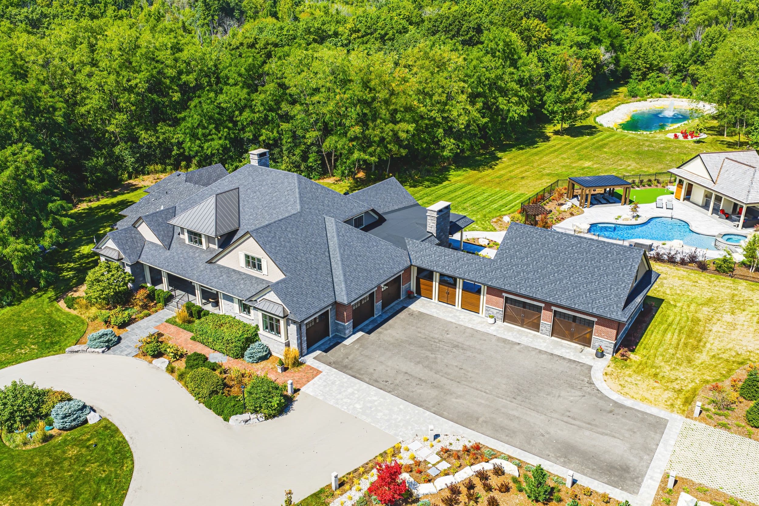 597 Old York Road, Burlington, ON L7P 4Y6