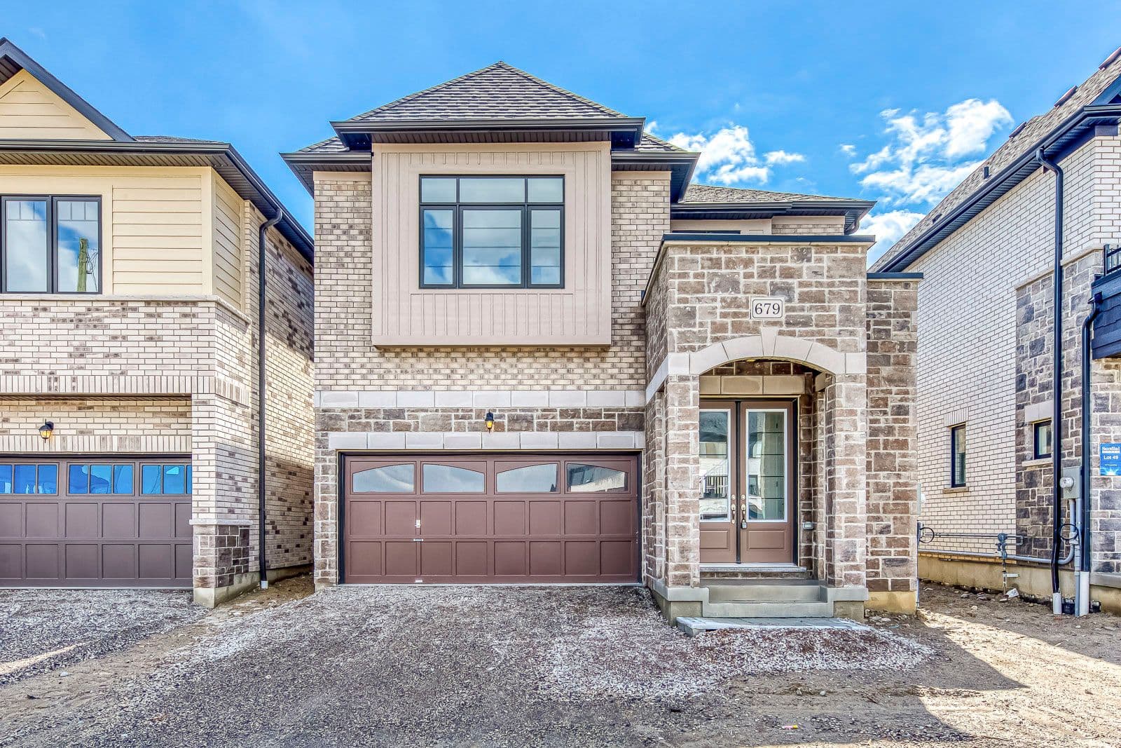 679 Catalina Manor, Pickering, ON L1X 0V2