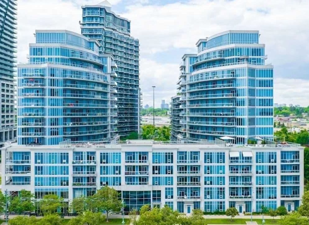 58 Marine Parade Drive 323, Toronto W06, ON M8V 4G1