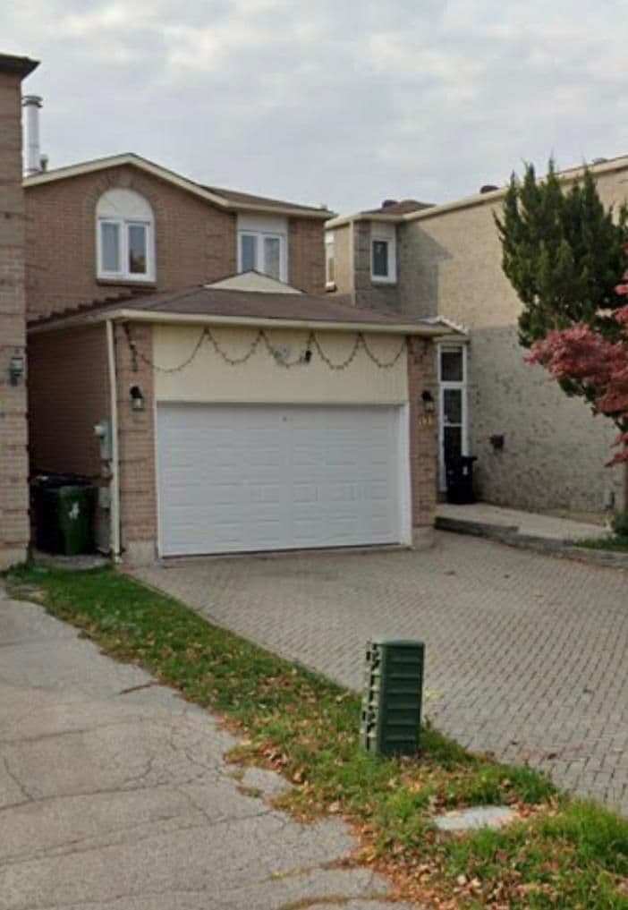 31 Enchanted Hills Crescent, Toronto E07, ON M1V 3N9
