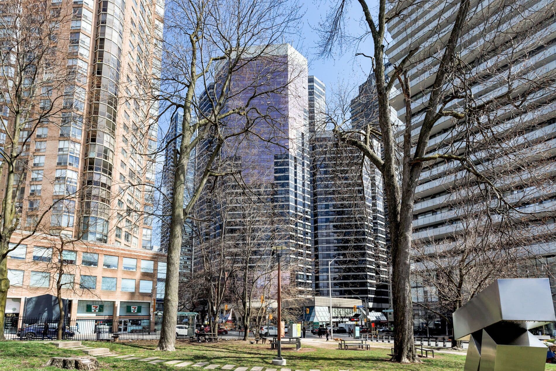 1001 Bay Street 1408, Toronto C01, ON M5S 3A6