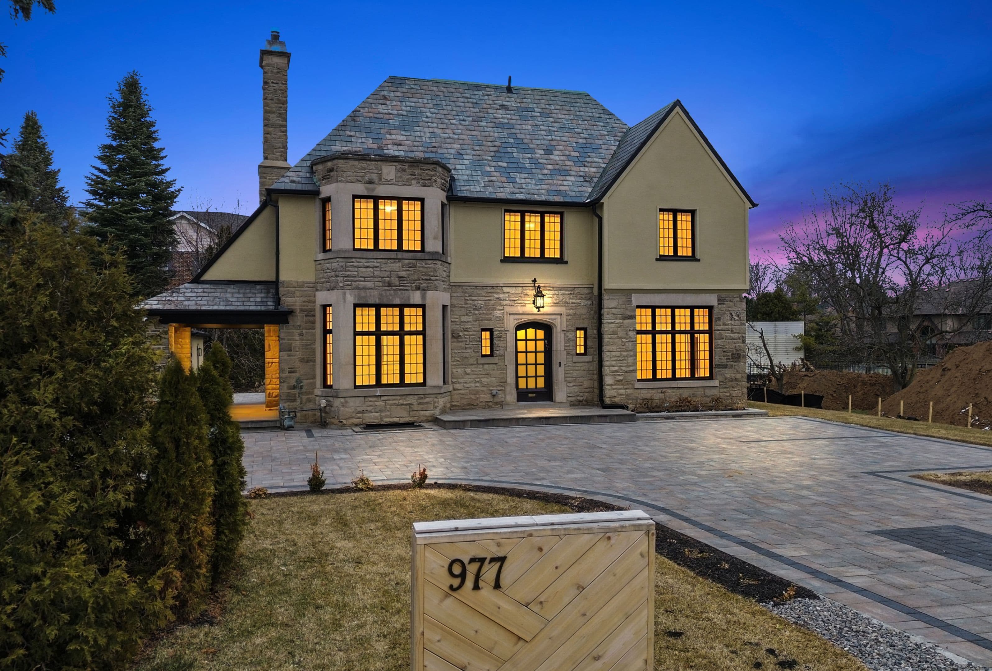 977 Unsworth Avenue, Burlington, ON L7T 1R2