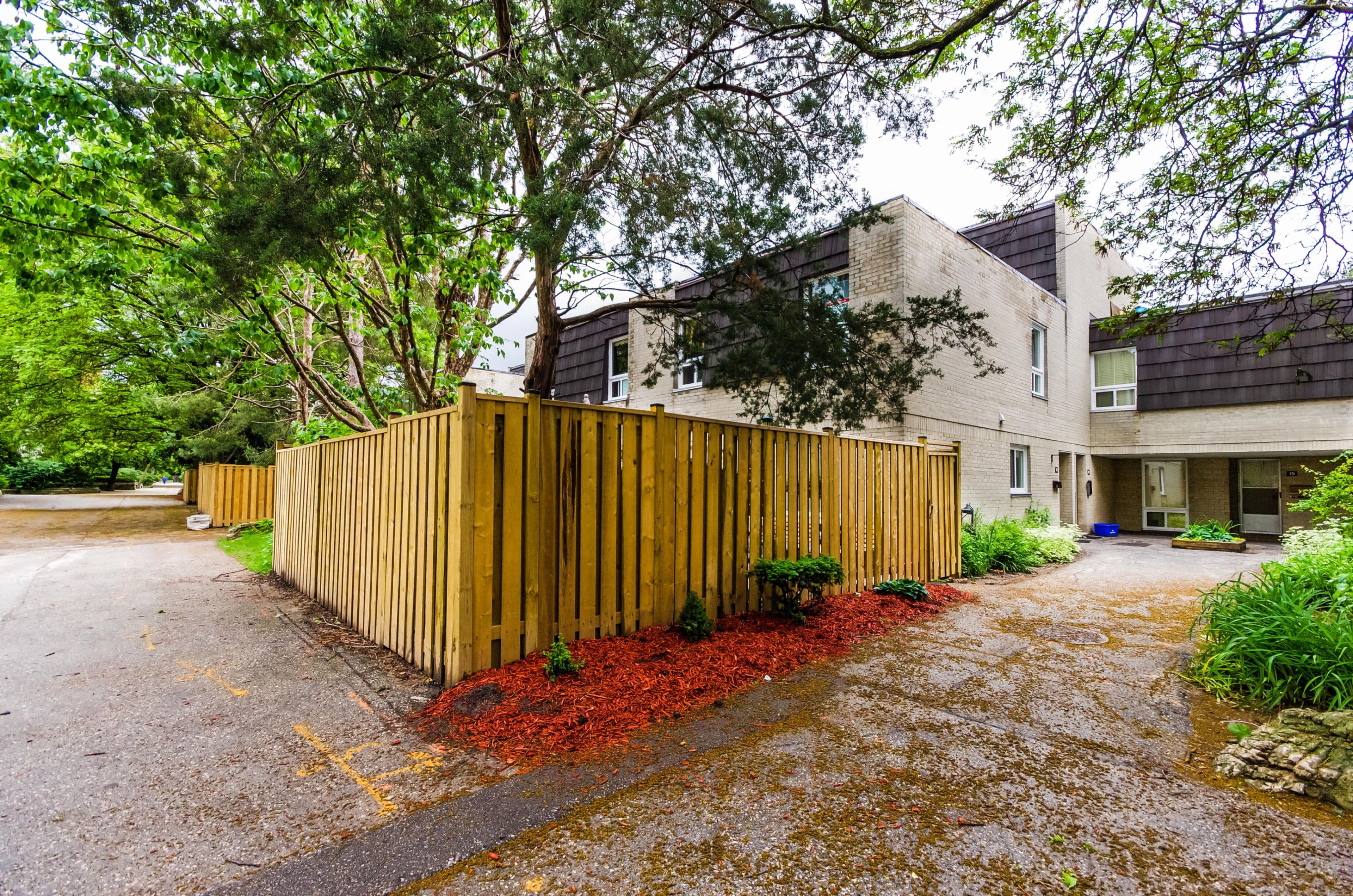 23 Four Winds Drive 14, Toronto W05, ON M3J 1K7