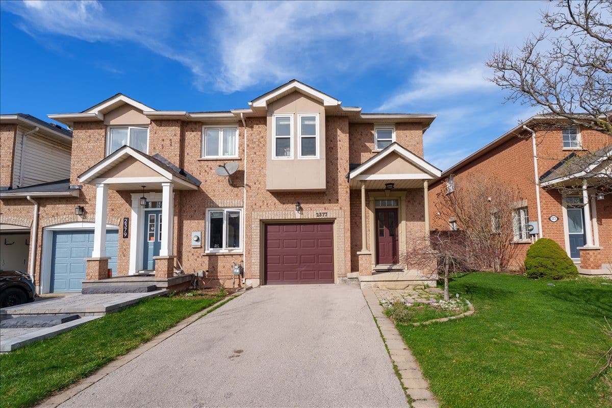2377 Dalebrook Drive, Oakville, ON L6H 6K4