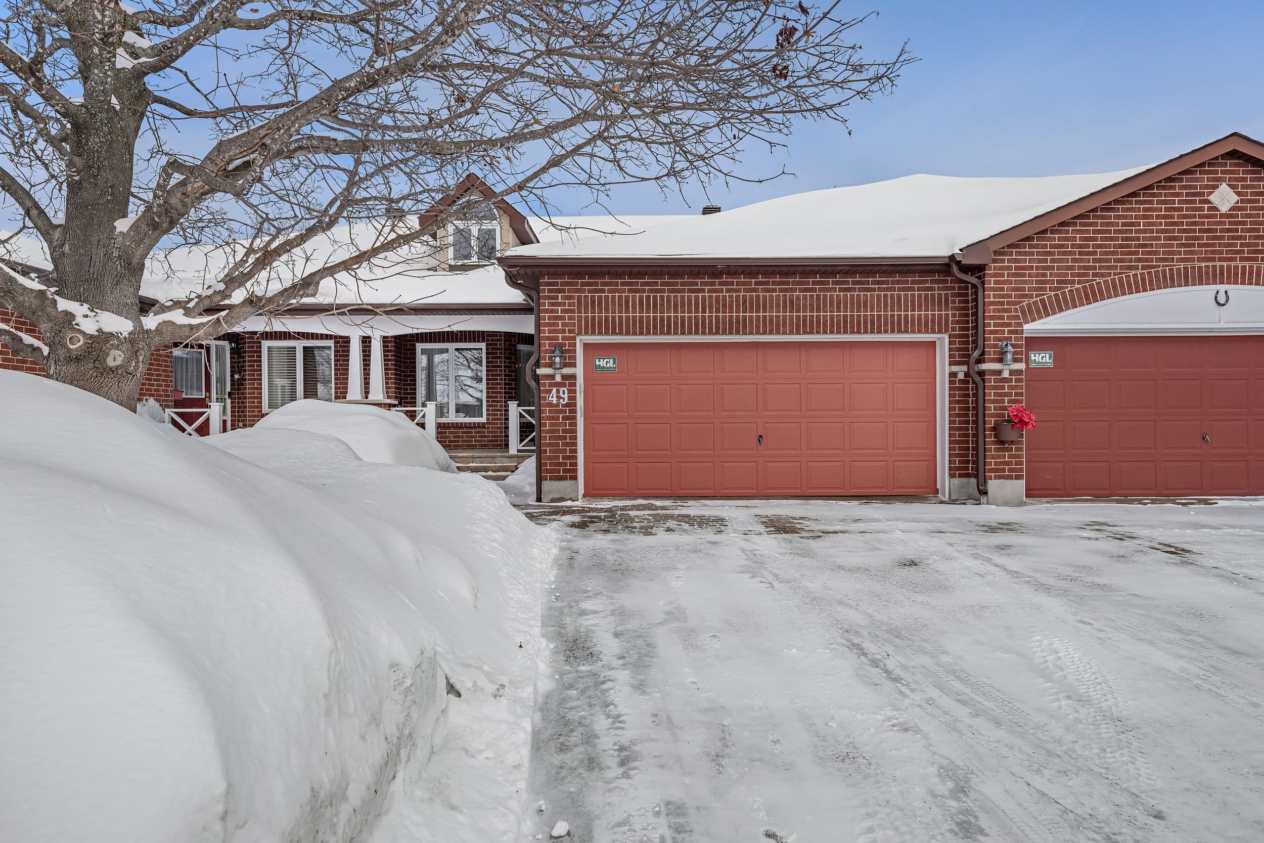 49 Peregrine Crescent, Kanata, ON K2M 2T2