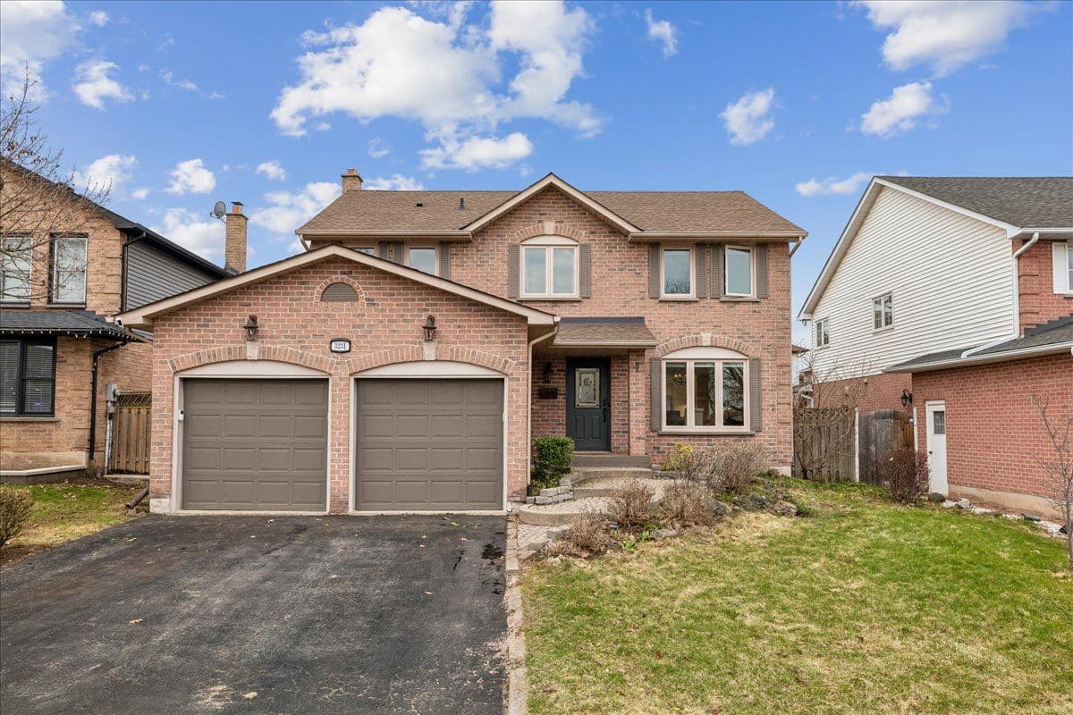 3231 Pinemeadow Drive, Burlington, ON L7M 3M5