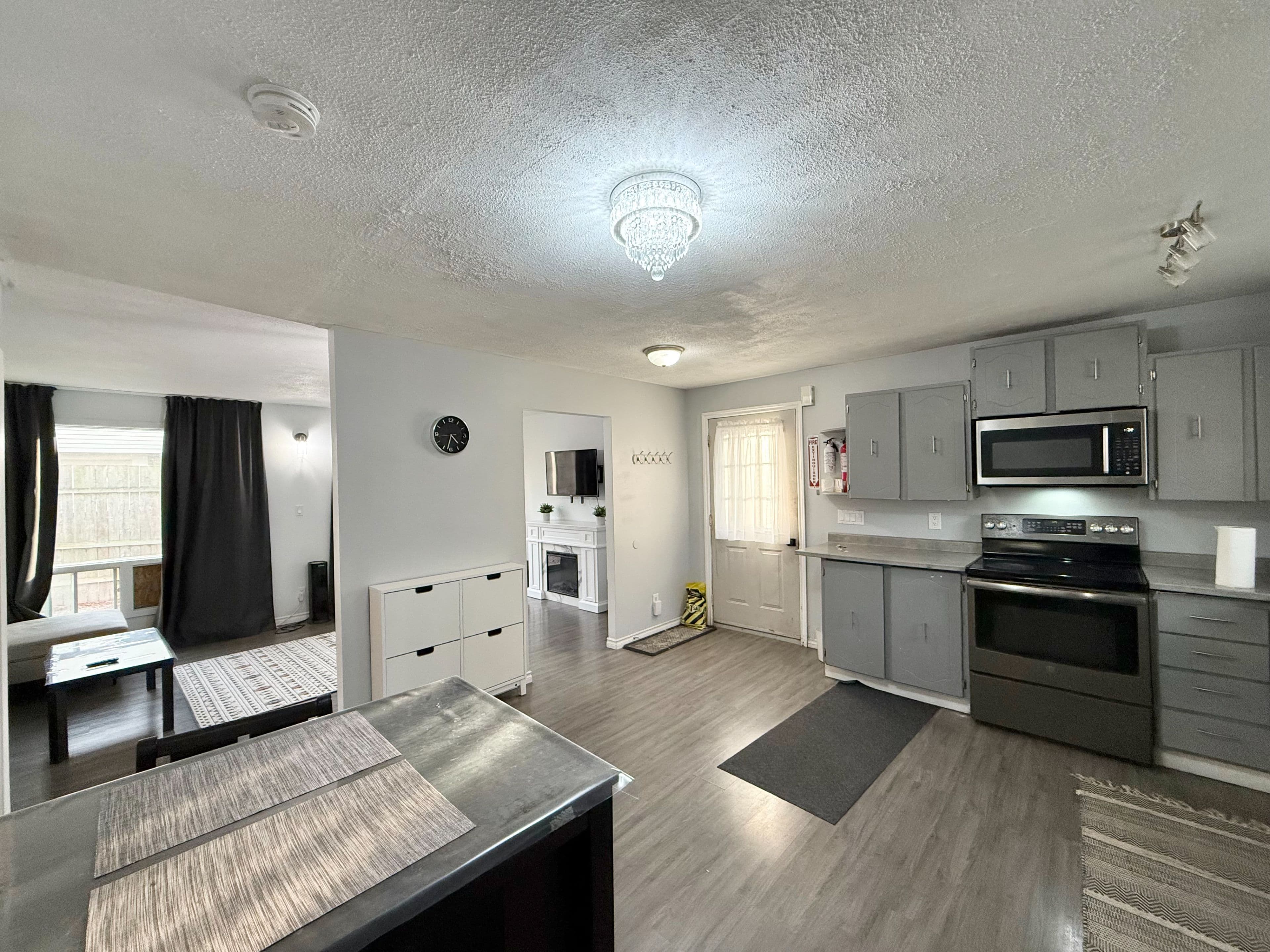 1180 Heathfield Court, Windsor, ON N8S 4N9