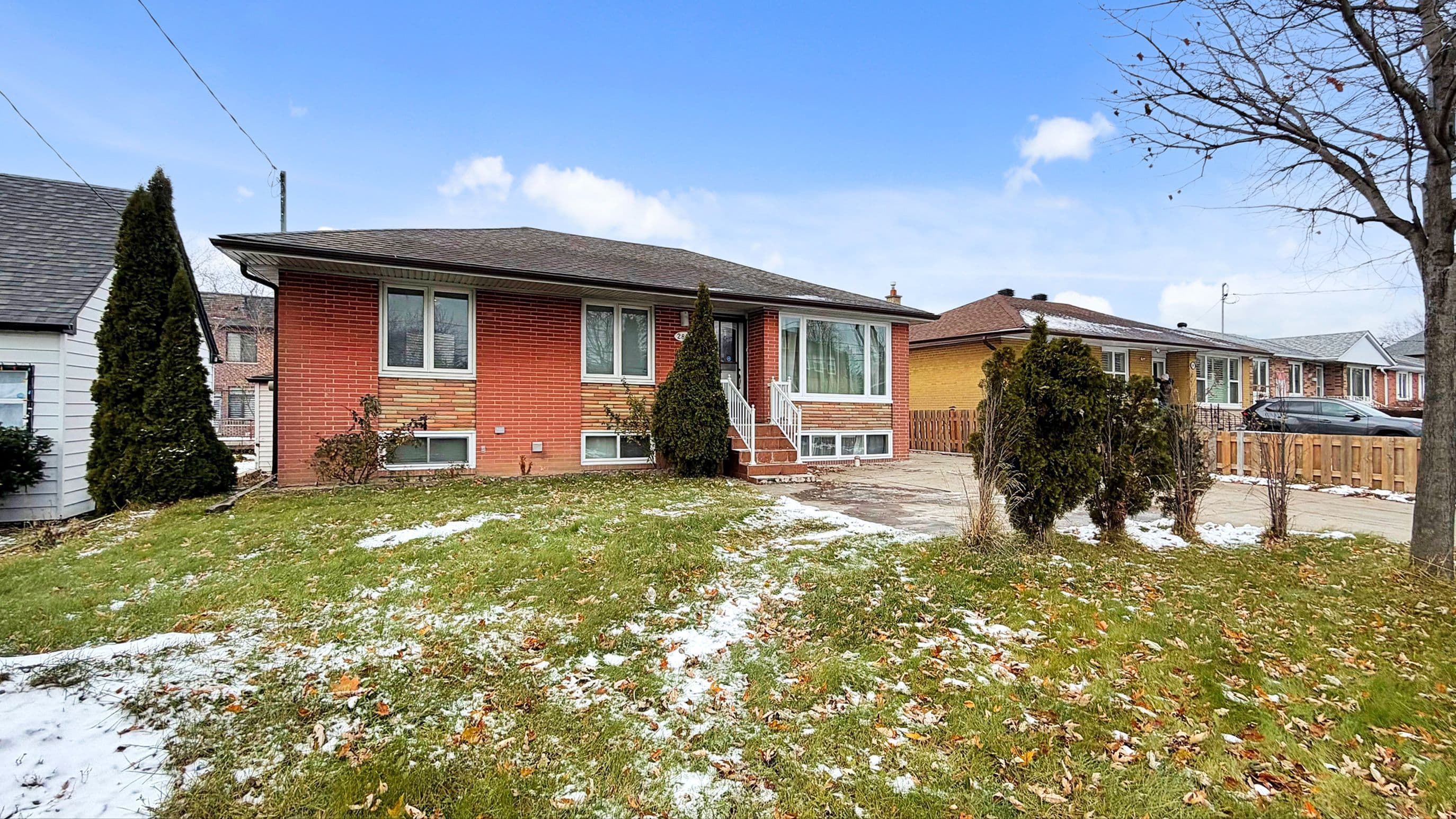 2864 Weston Road, Toronto W05, ON M9M 2S3