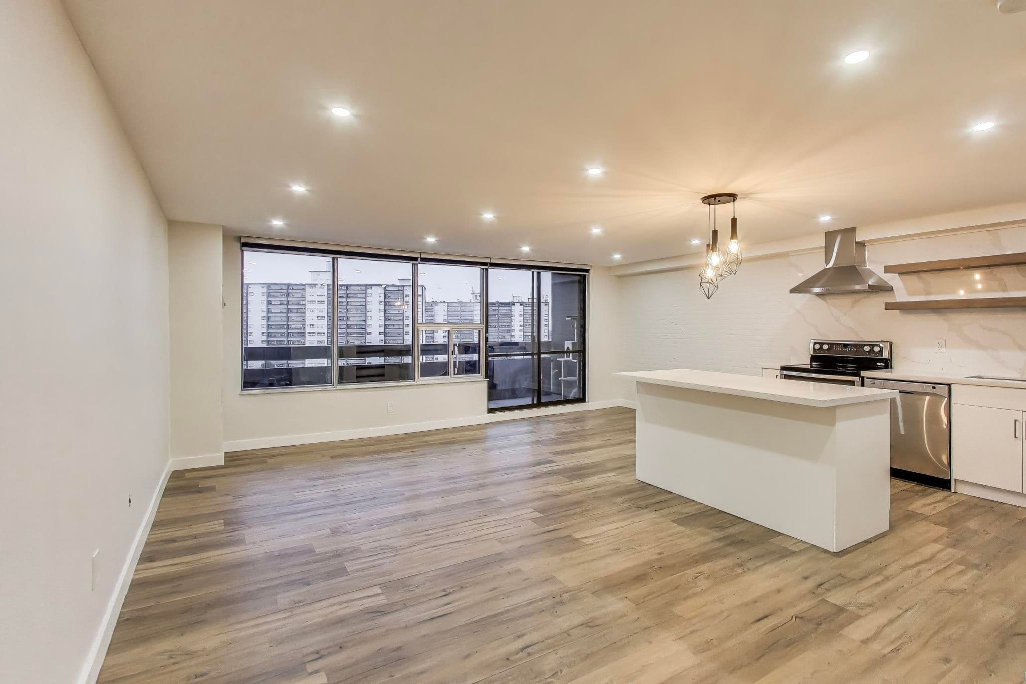 11 Wincott Drive 1215, Toronto W09, ON M9R 2R9