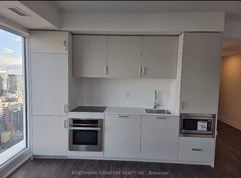 88 Queen Street E 3002, Toronto C08, ON M5C 0B6