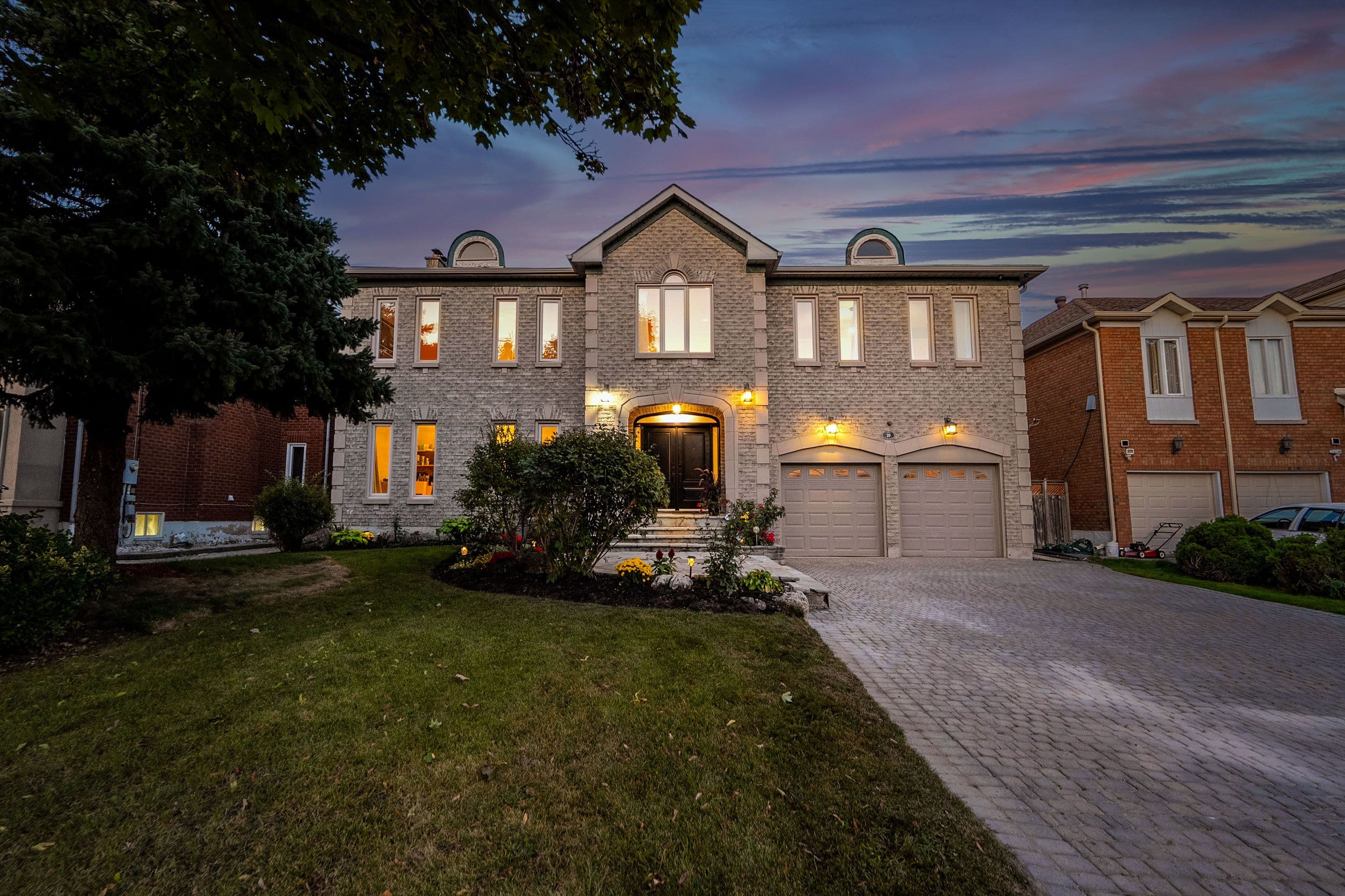 29 Northgate Crescent, Richmond Hill, ON L4B 2K8