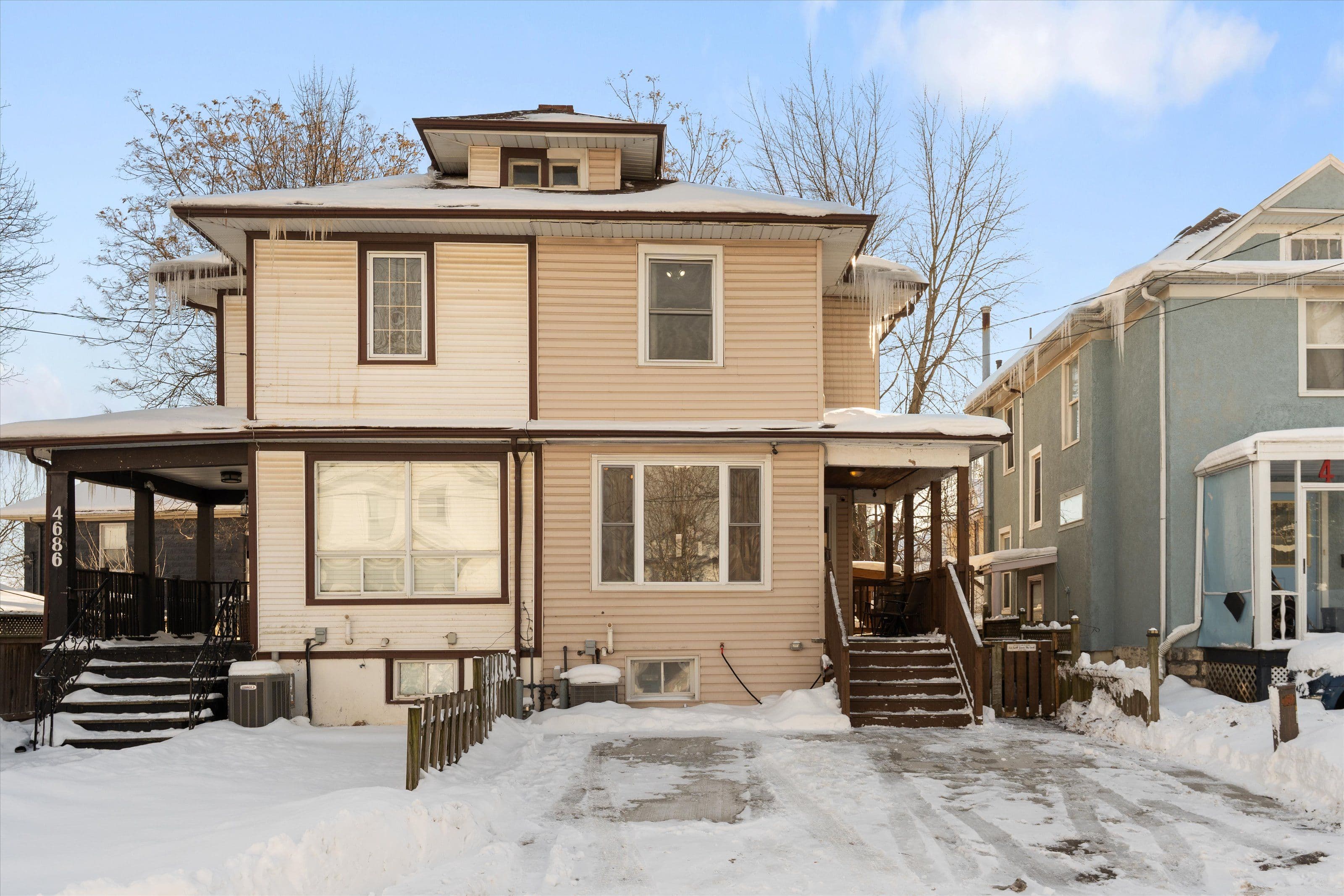 4688 McDougall Crescent, Niagara Falls, ON L2E 1B7