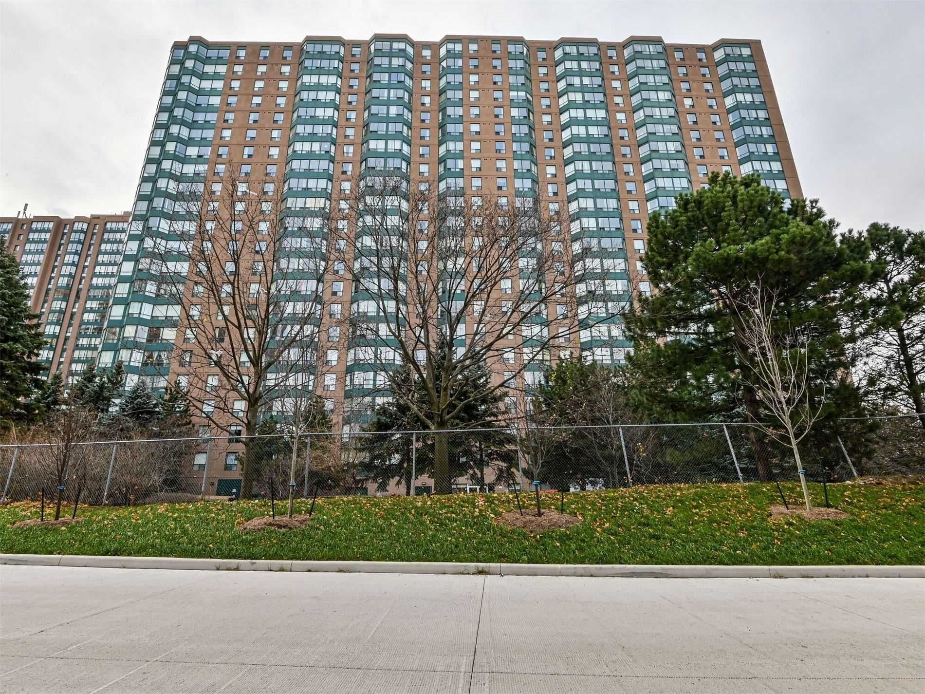 135 Hillcrest Avenue 1107, Mississauga, ON L5B 4B1
