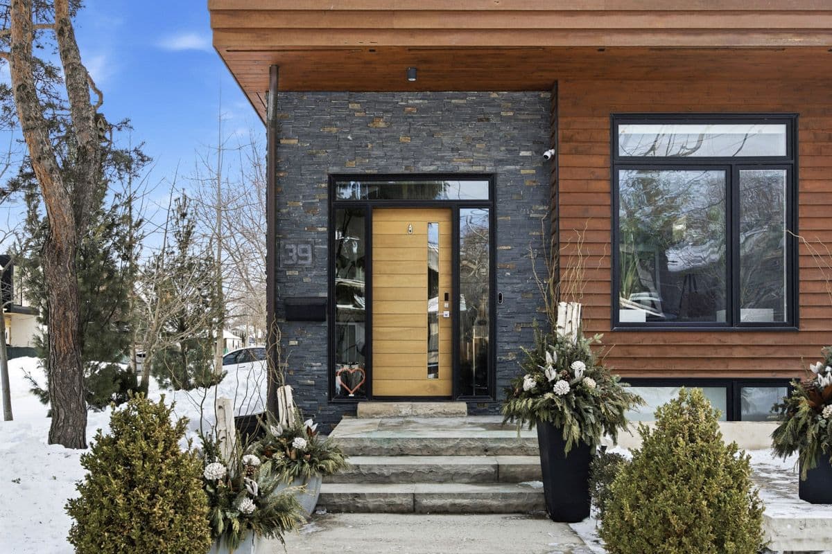 39 Red Deer Avenue, Toronto E06, ON M1N 2Z1