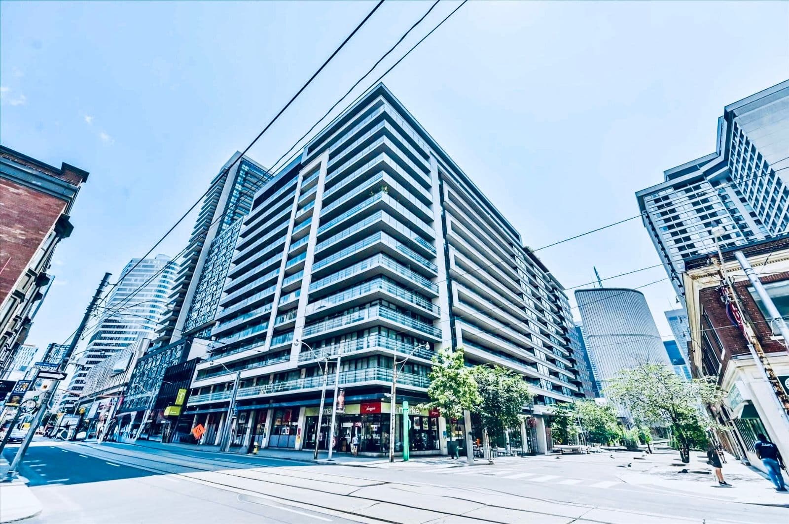 111 Elizabeth Street 208, Toronto C01, ON M5G 1P7