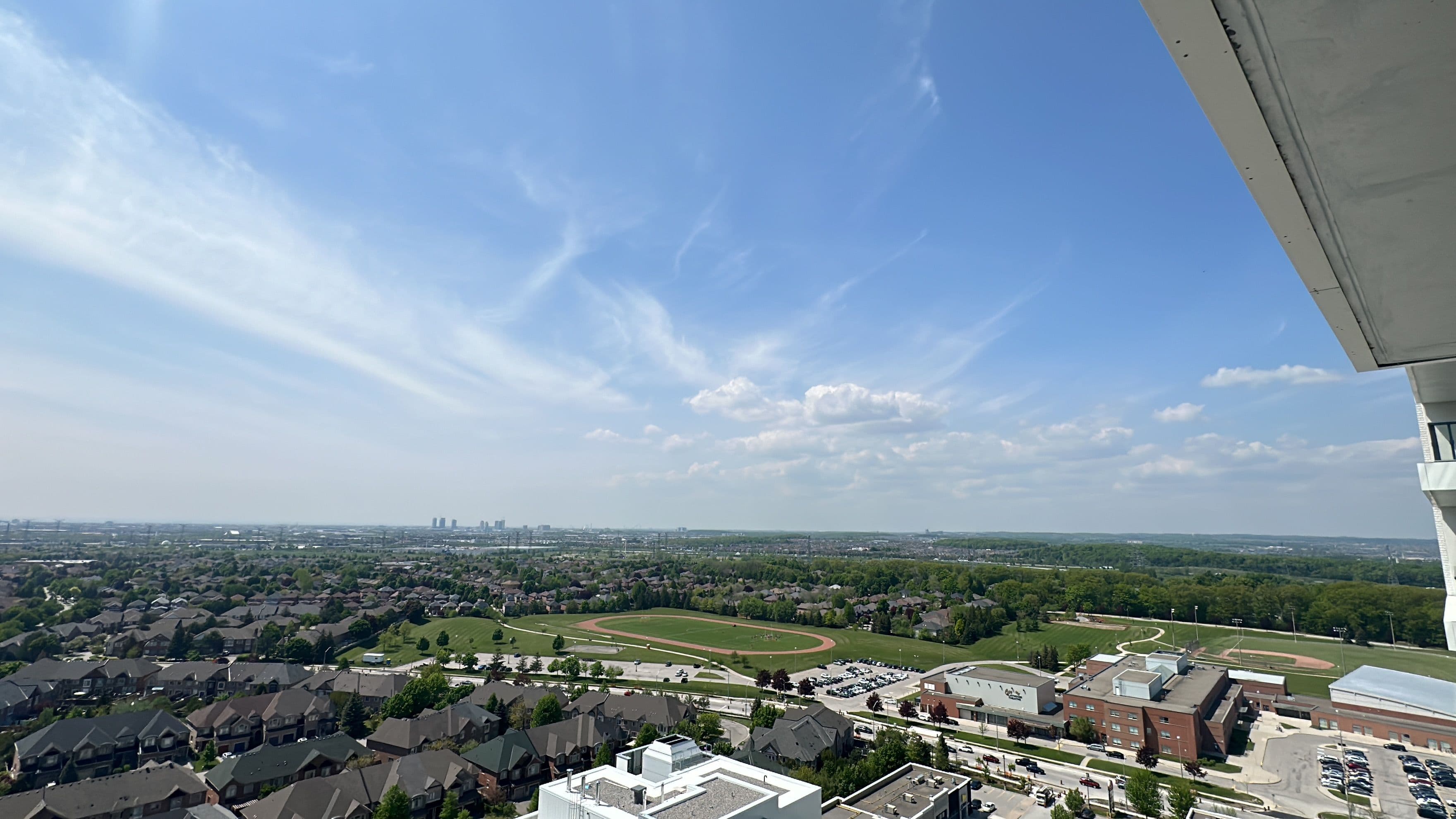 7950 Bathurst Street 2111, Vaughan, ON L4J 0L4