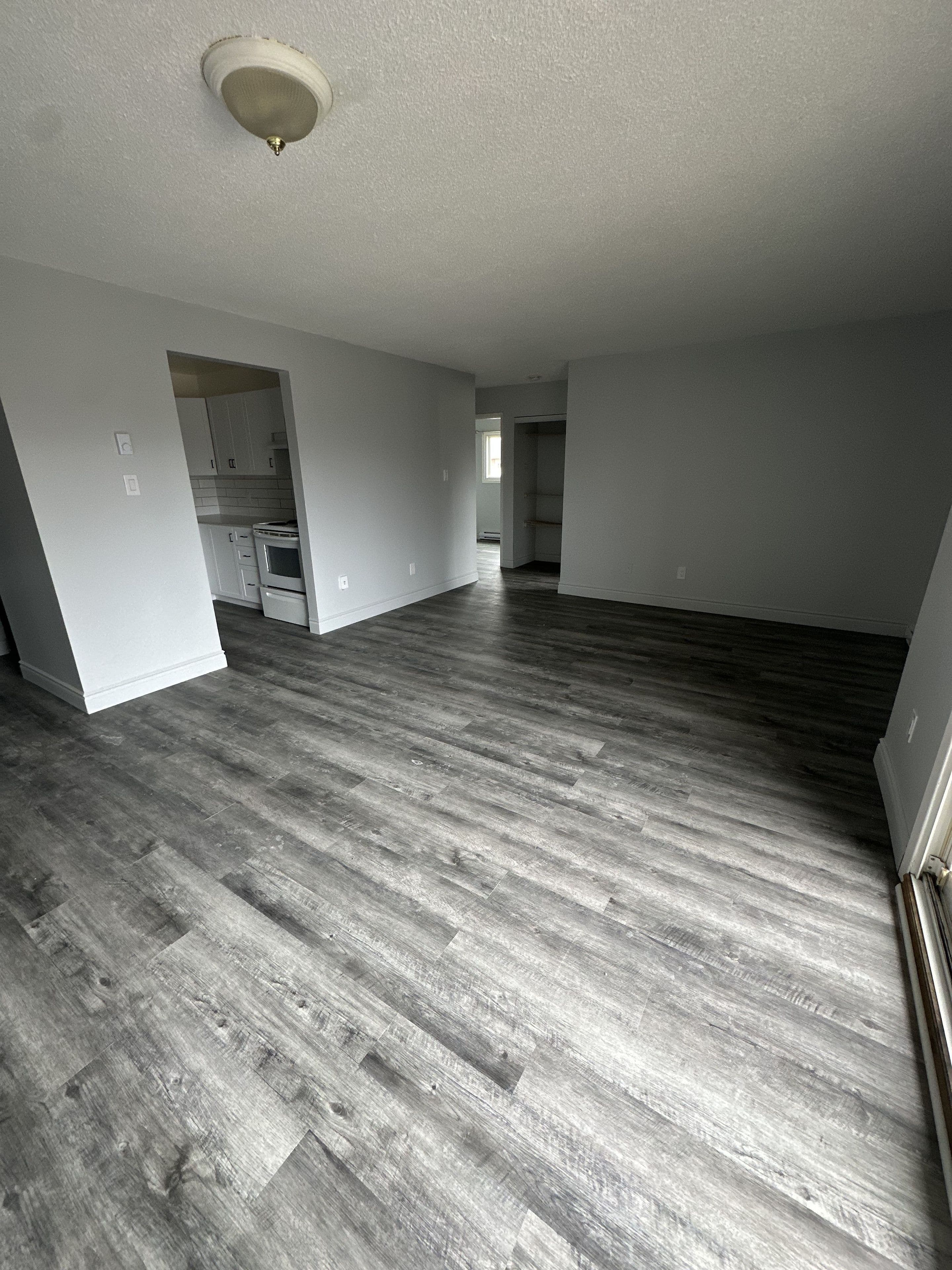 7 Lowndes Avenue 11, Georgina, ON L4P 3T1