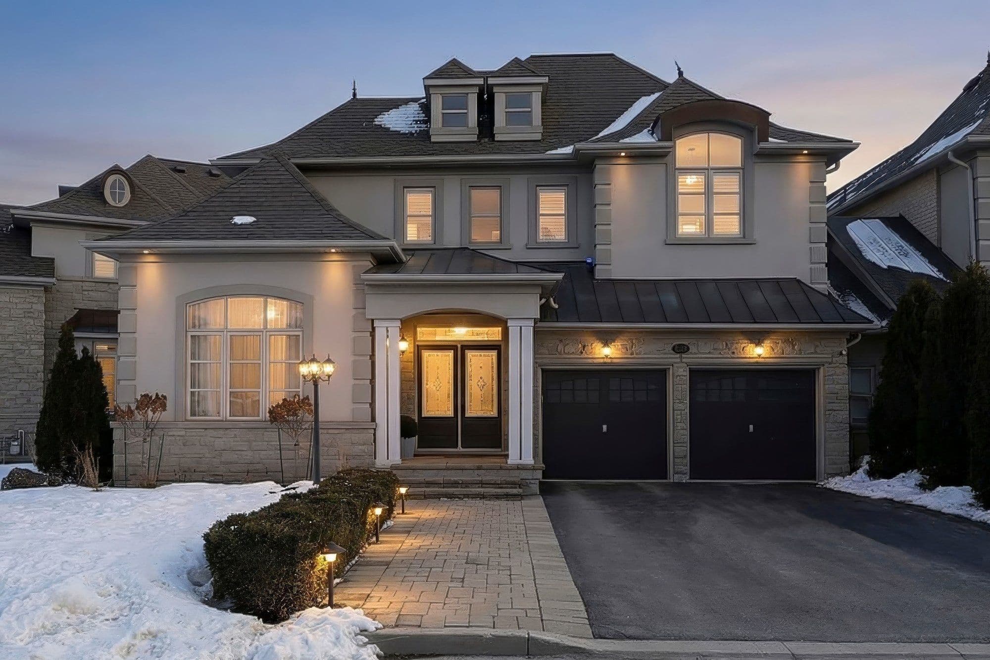 3168 Watercliffe Court, Oakville, ON L6M 0K7