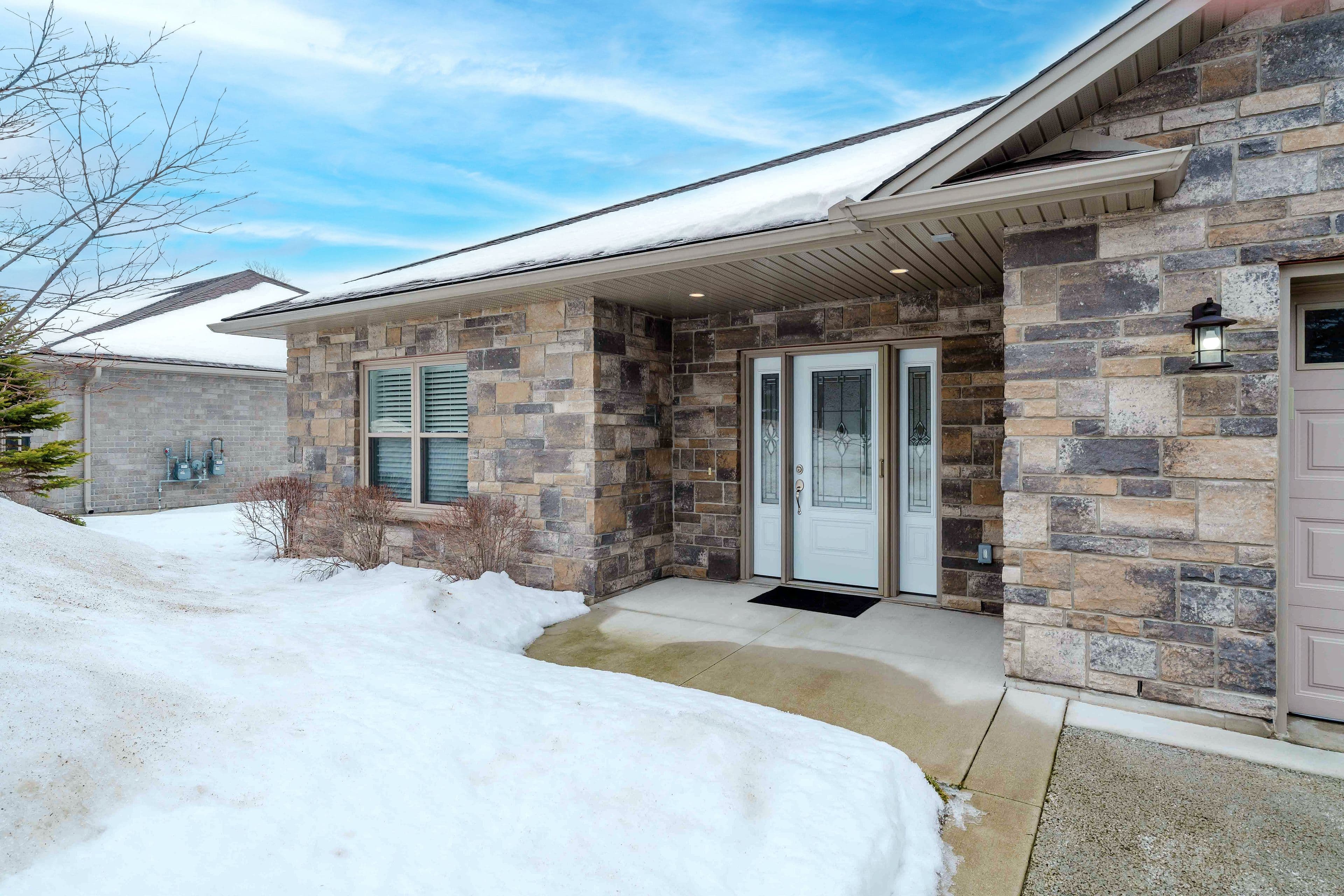 228 Grey Street S, Saugeen Shores, ON N0H 2L0